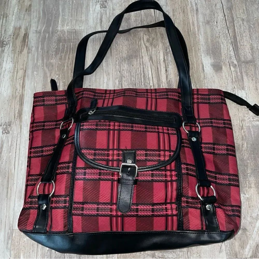 Tartan xl tote bag lightly lined with zip wall pocket zip top w/ lg  snap pocket
